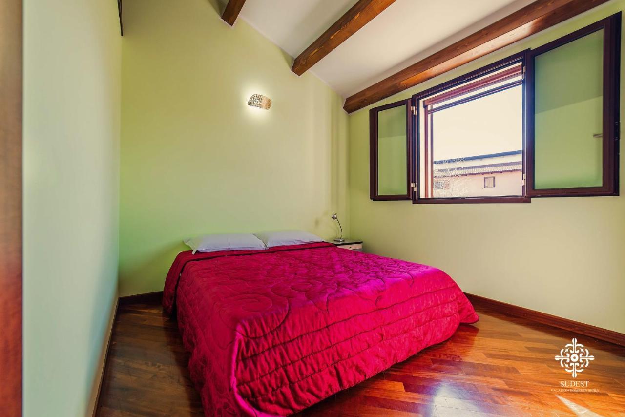 Villa Clara Country Retreat Solarino Kültér fotó