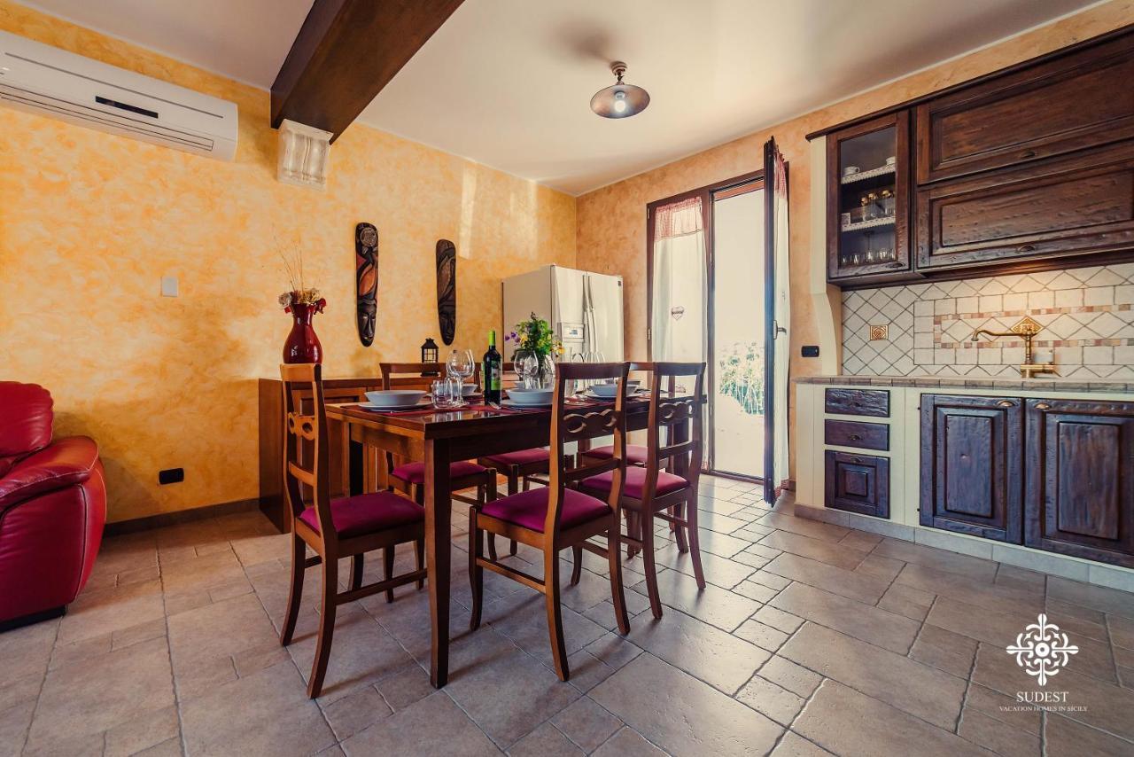 Villa Clara Country Retreat Solarino Kültér fotó