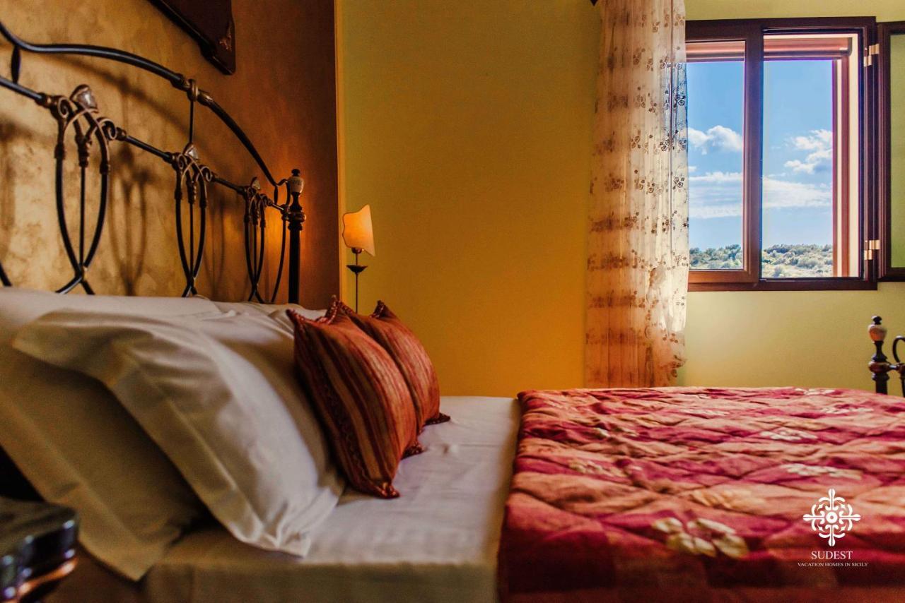 Villa Clara Country Retreat Solarino Kültér fotó