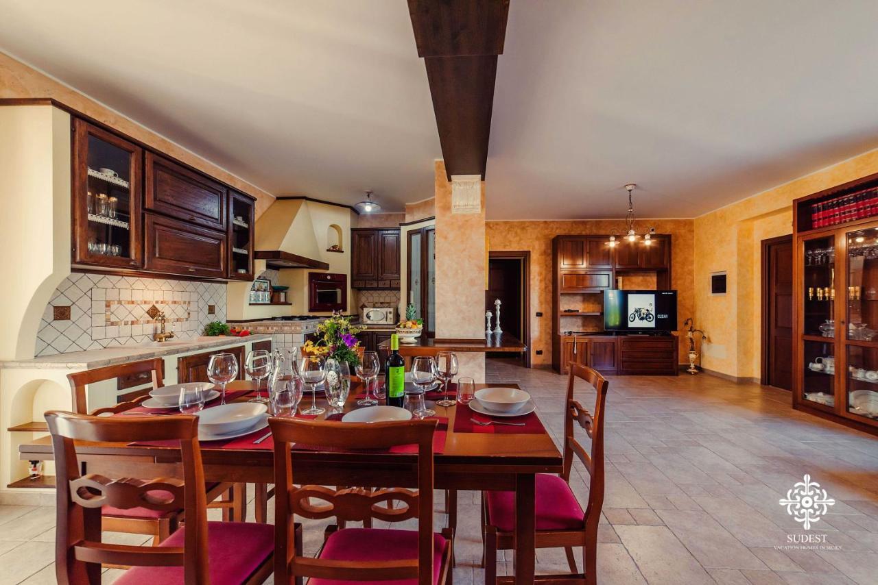 Villa Clara Country Retreat Solarino Kültér fotó